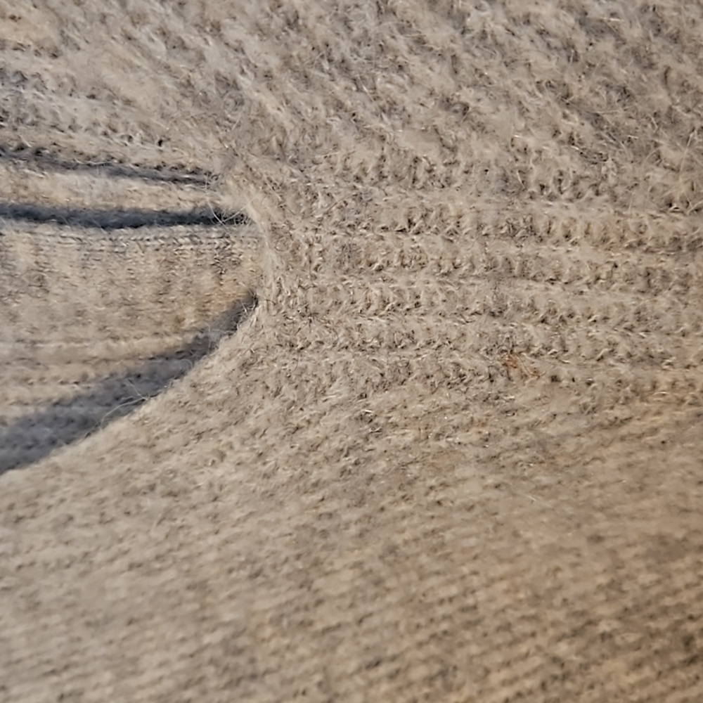 Point Sur sweater - Picture 8 of 8